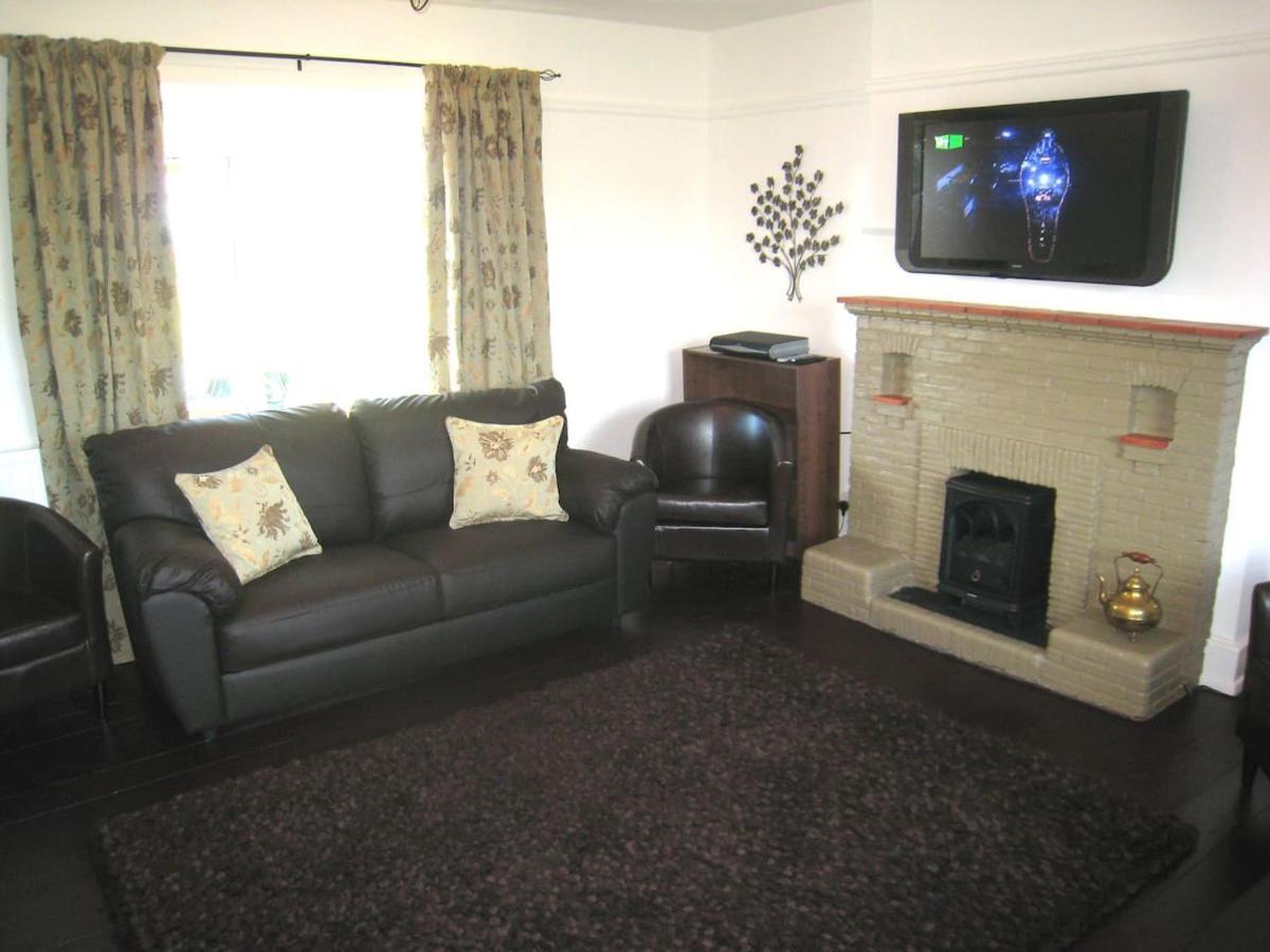 Arden Hill Farmhouse - Hot Tub, Snooker Table, Sleeps 16 Stratford-upon-Avon Esterno foto